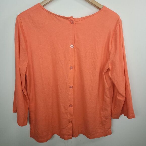 New York & Company Linen Blend Button Back Blouse - Picture 6 of 10
